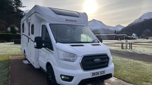 Dignity  – Insurance Included, Luxury Van 4 with Fixed Bed 