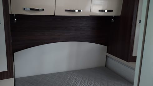 4-person Benimar semi-integrated from December 2016 euro6