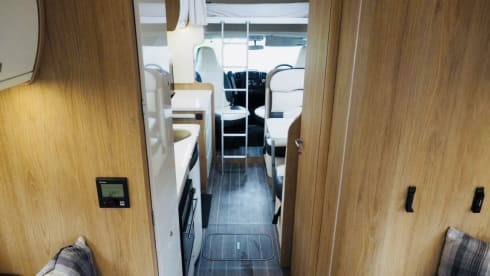 Alan – 6 berth Roller Team alcove from 2020