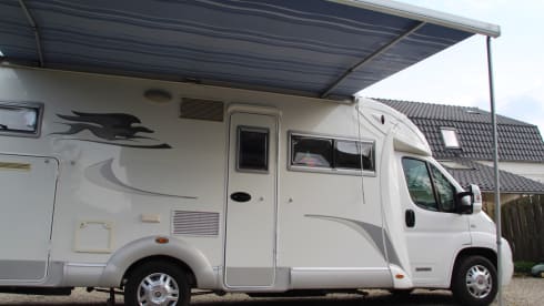 Very spacious family camper