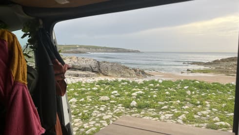 Surfbus Kees  – 4p Volkswagen campervan uit 2012