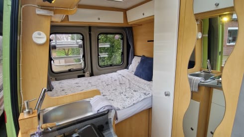 OFF-GRID – Super complete bus camper! fully furnished