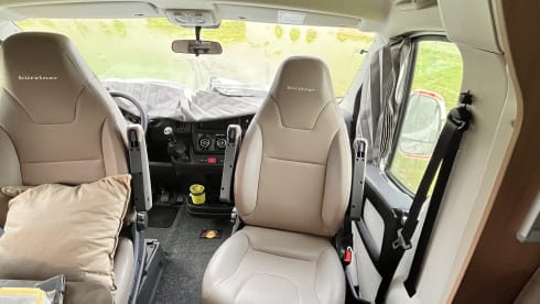 A fully equipped camper for wonderful camping holidays.