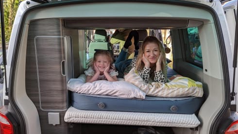 White Cali 2019 – 2019 VW California Campervan - Auto DSG- Sleeps 4