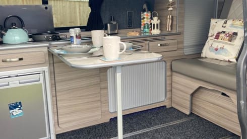 Camper di lusso VW T5 Automatic con 4 cuccette