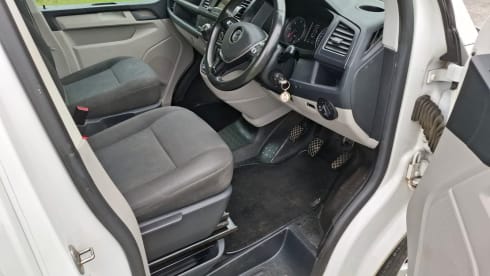 George – 4 berth Volkswagen campervan from 2016