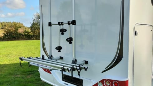 Vannie – From 2022!! - Brand new 2-person camper - Carado V337  