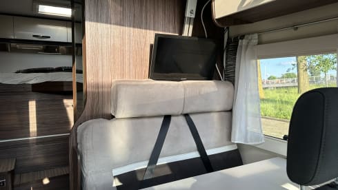 4p Benimar semi-integrated uit 2017
