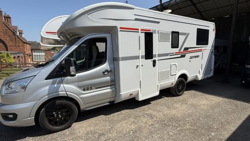 Freedom – 4 berth Roller Team semi-integrated from 2025