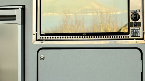 Mork! – Live the van-life dream. Fully equipped VW T6 