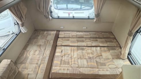 Teddy Trekker – Bessacarr 4-Berth Motorhome – Fully Equipped, Adventure Ready