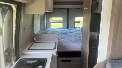 Luxury 6p Mercedes-Benz camper