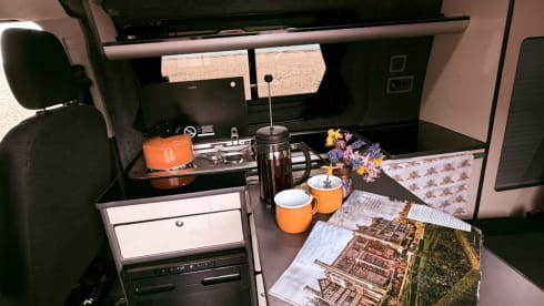 Worfy – Camper met 2 slaapplaatsen (6 met luifel) voor leuke avonturen. 