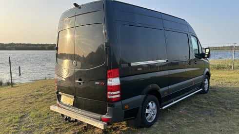 2p Mercedes-Benz bus from 2012