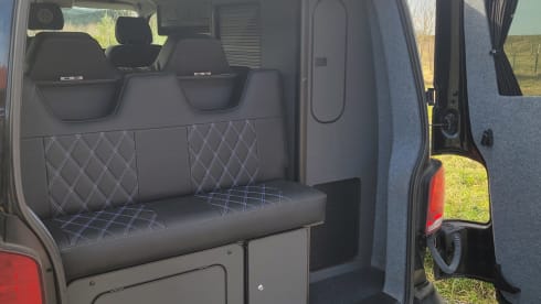 Van Greta  – 4 berth T6.1 Volkswagen Campervan