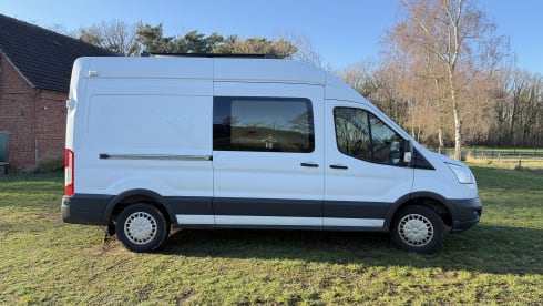 Omgebouwde (2025) offgrid bus