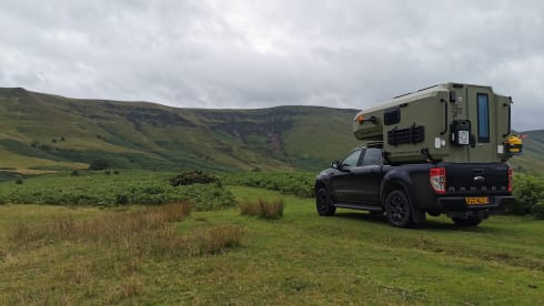 Edinburgh Airport - tardis camper on a pick up truck