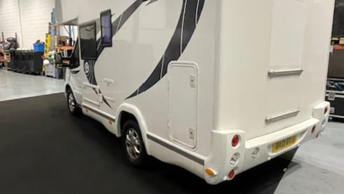 LITTLE VIP 4 – LUXURY 4 BERTH