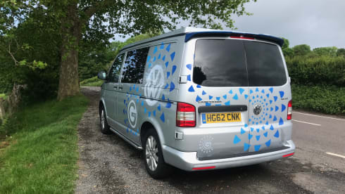 Lady Luna – VW Campervan - 4 berth with awning.