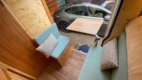 Surf Camper – Off Grid Camperbus Fiat Ducato L2H2 (for hot and cold days)