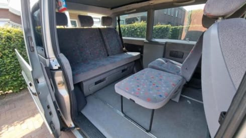 4p Mercedes-Benz bus uit 2000