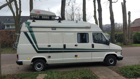 Rosie – 2p Peugeot bus from 1991