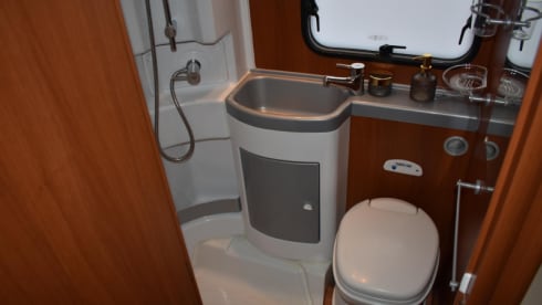 Lowieke – Clean and spacious family camper!