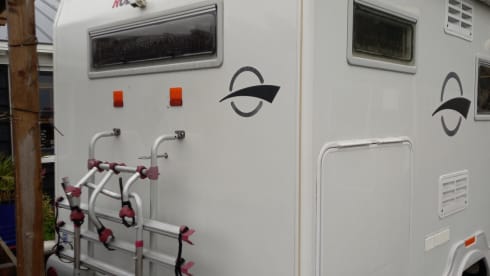 on tour – 4p Renault semi-integrated from 2006