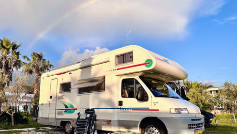 Amigo – 7p Adria Mobil alcove from 2002