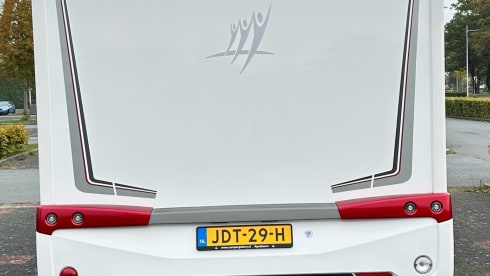 Volledig off-grid reizen met onze comfortabel uitgeruste 2p camper