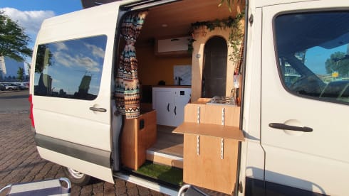 Bus camper VW Crafter off grid 3 persons