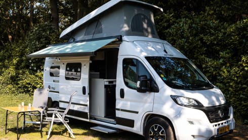 CG10 – 4-person Hymer bus from 2024