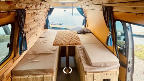 Dougie – Beautiful Quirky Camper  - heated - insurance included 