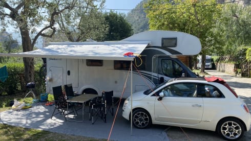 De Glucksmobil! – 6 person family camper Alcove