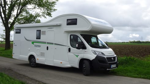 Max – Travel pleasure and freedom rent: mobile home for 5 people