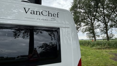 Fiat uit 2024 – Carado camper bus with tilt roof