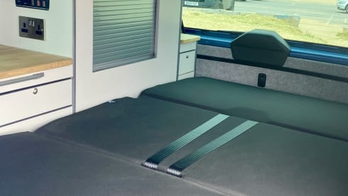 Comfort, Freedom, and 5-Star Reliability – VW T6 Campervan for Hire