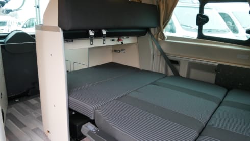 Ford Nugget – 2-4p Ford Nugget Westfalia with pop-up roof from 2015