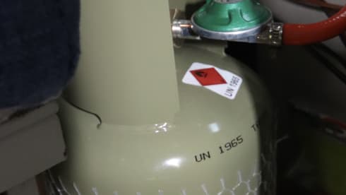 Viv – Handy and complete bus camper