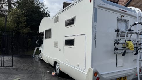 Francesca – 7 berth Fiat alcove from 2010