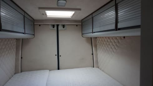2p Volkswagen bus from 2014