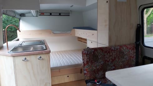Tatu – Brandweerwagen oldtimer met nieuw interieur