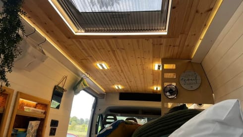 Ada – LUXURY - Spacious and beautiful Bespoke 3 berth Citroen Relay - Ada Van  