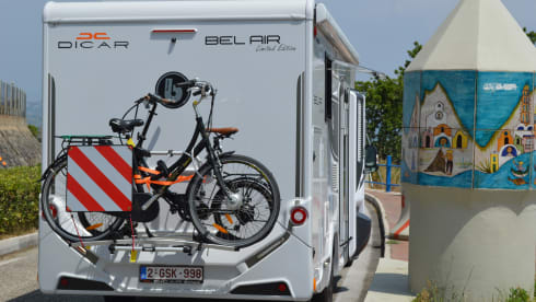 Travel carefree with the luxurious Benimar T488 (2024) 