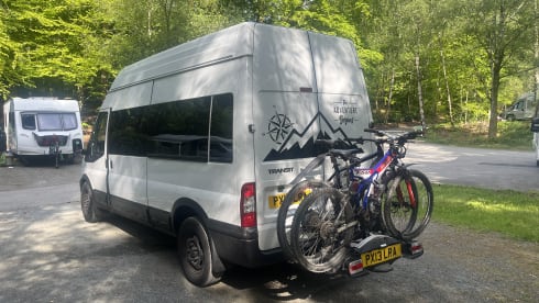 Jean ford van dam  – 3 berth Ford Transit campervan 