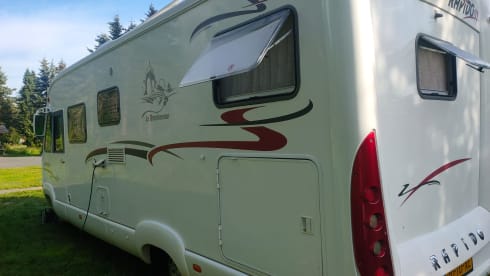 Camper Rapido 2006 – Rapido automaat 4 persoons