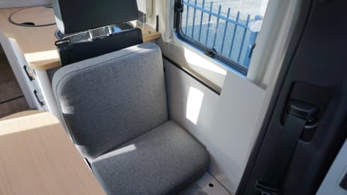 4p Hymer camper