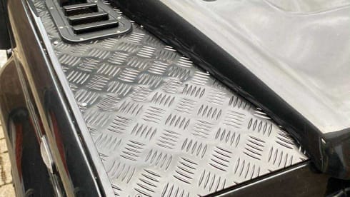 Den Jay – 2p Land Rover rooftop uit 2011