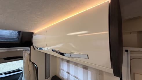 Superdeluxe Motorhome Automaat met krachtige motor