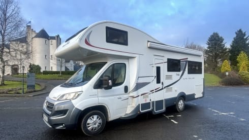 ‘Tay’ – Fiat Rollerteam 746 à 6 couchages, spacieux et confortable sur la route.